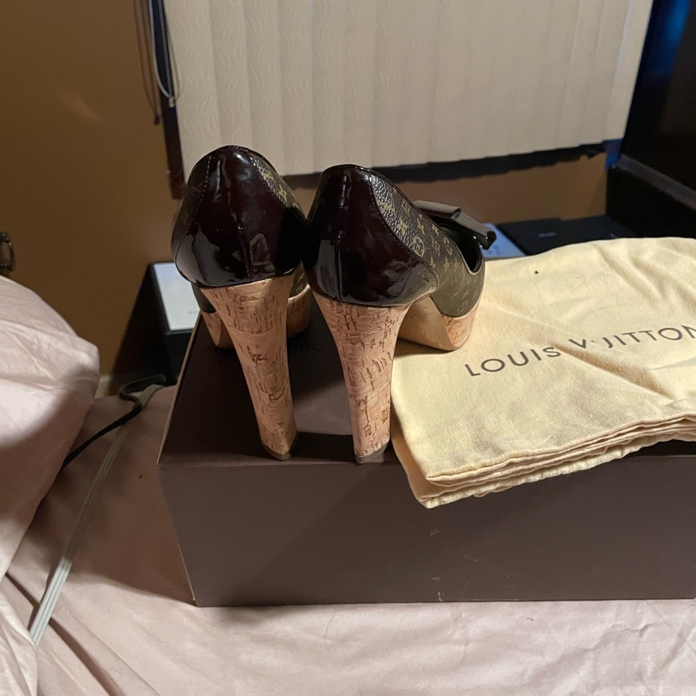 Lv Pumps - image 5